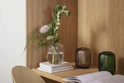 Acorn vase H16,5 Stone