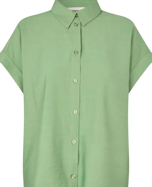 Aidamd shirt