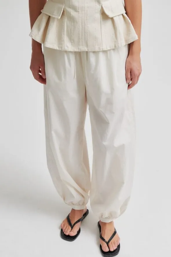 Avida Trousers