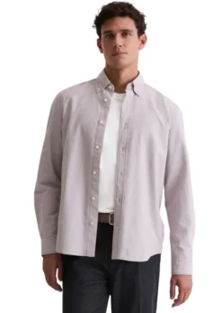 Button down collar, long sleeves, r