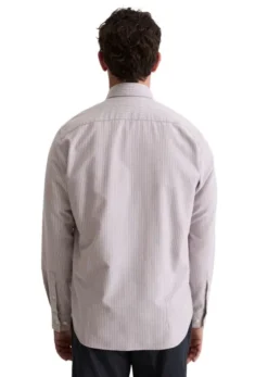 Button down collar, long sleeves, r