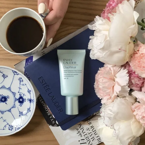 DayWear Sheer Tint Moisturizer SPF 15