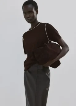 Fine knit sweater with contrasting