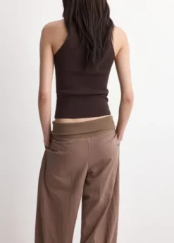 Fitted fine-knit top