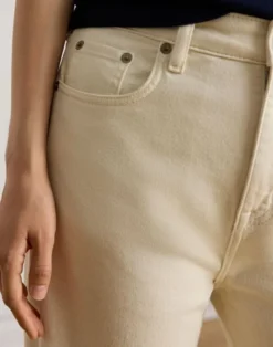 High-Rise Straight Jean