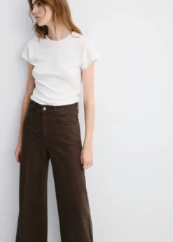 High-waisted wide leg jeans