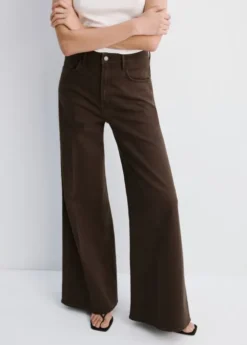 High-waisted wide leg jeans