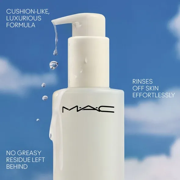 Hyper Real Fresh Canvas Cleansing Oil