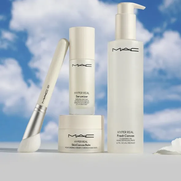 Hyper Real Fresh Canvas Cleansing Oil