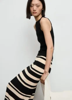 Knitted midi skirt with stripes