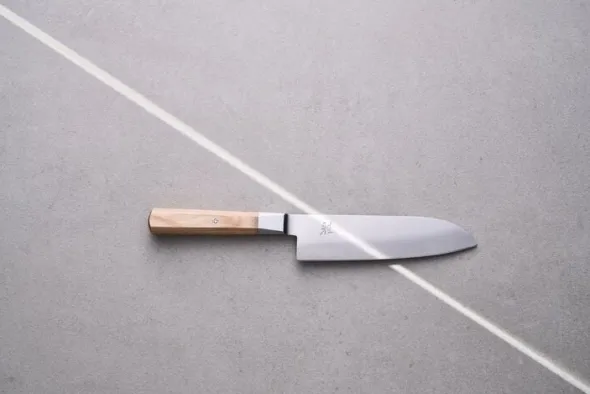 Koya Santoku Japansk kockkniv 18 cm, Beige, Fin egg