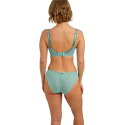 LOVE CRUSH BRIEF