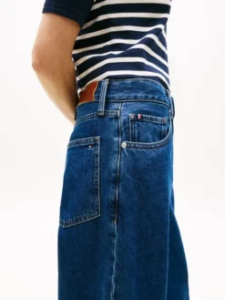 Mid Rise Tapered Barrel Leg Jeans