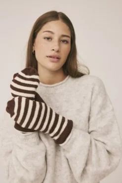 Minne 1S Knitted Mittens
