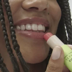 Moisturizing Lip Balm 8 Hours Hydration
