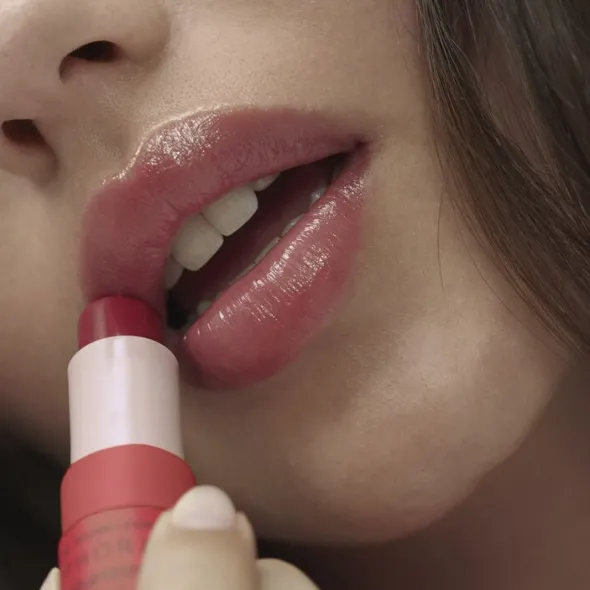 Moisturizing Lip Balm 8 Hours Hydration