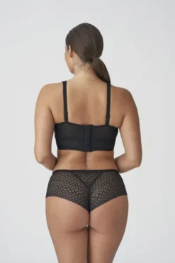 Montara luxury string