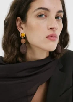 Natural fibre hanging earrings