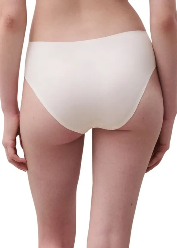 Norah Brief