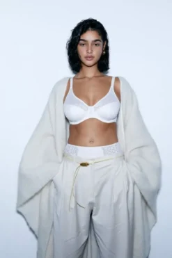 Norah Covering molded bra