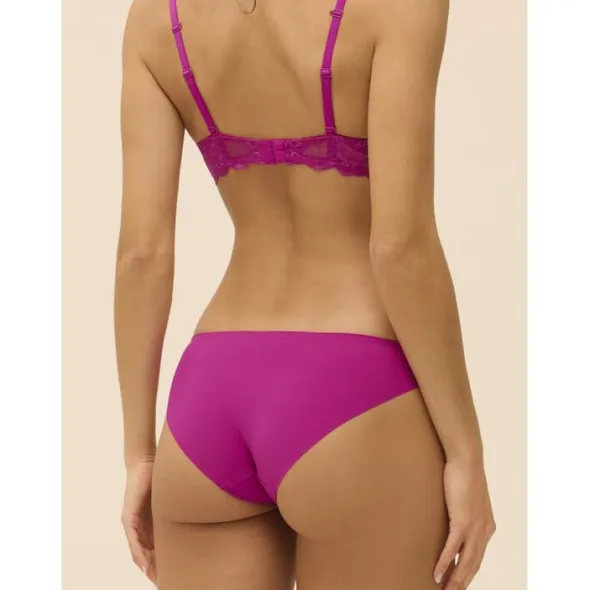RÊVE Brief