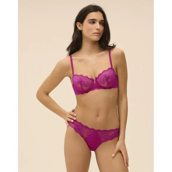 RÊVE Brief