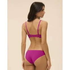 RÊVE Brief