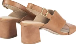 Sandal med blokhæl