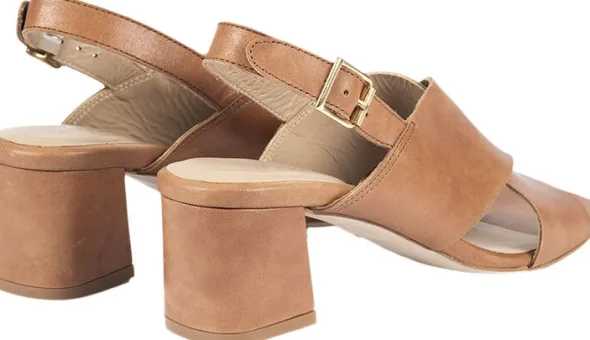 Sandal med blokhæl