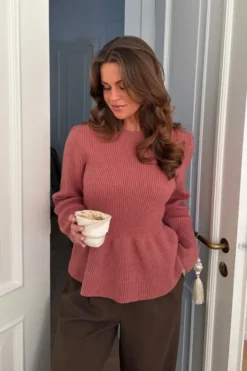 SaraIC Sweater