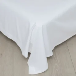 Satin lagen hvid