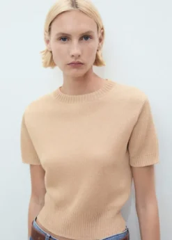 Short-sleeved crop sweater