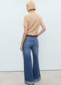 Short-sleeved crop sweater