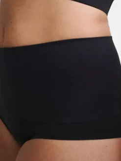 Smooth Comfort shapewear high waisted thong