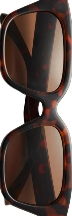 Squared frame sunglasses