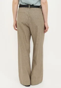 SRMarja Pant