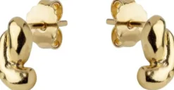 Studs, Nari