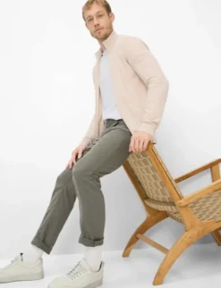 STYLE. CHUCK