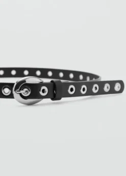 Thin eyelets belt
