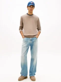 Tommy Flag Embroidery Lightweight Slim Jumper