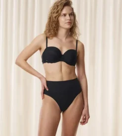 Triumph Soft Sculpt Bandeau String