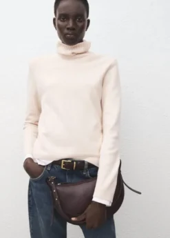 Turtleneck knitted sweater