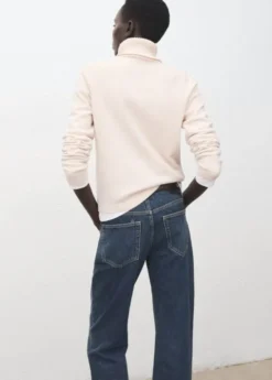 Turtleneck knitted sweater