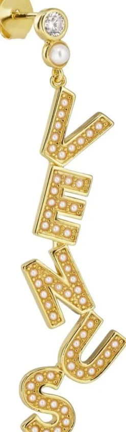 Venus in Love Stud