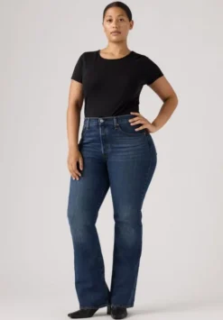Wedgie Bootcut Jeans
