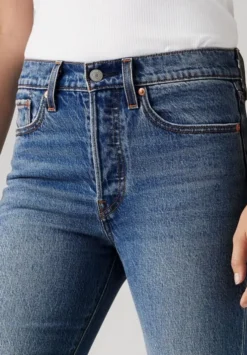 Wedgie Bootcut Jeans